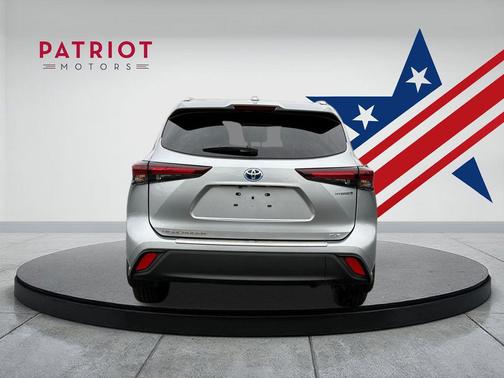 2024 Toyota Highlander Hybrid XLE