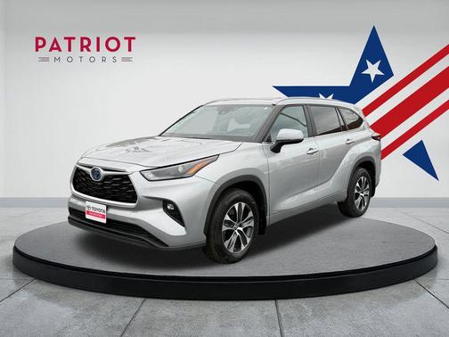 2024 Toyota Highlander Hybrid XLE