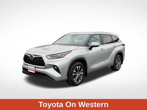2024 Toyota Highlander Hybrid XLE