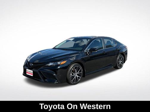 2024 Toyota Camry Hybrid SE