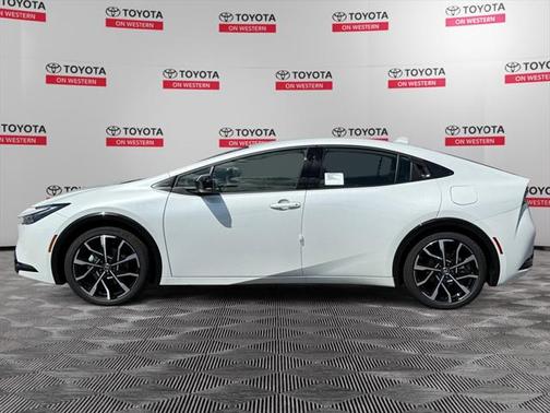 2025 Toyota Prius L