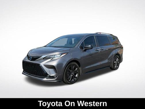 2022 Toyota Sienna XSE 7 Passenger