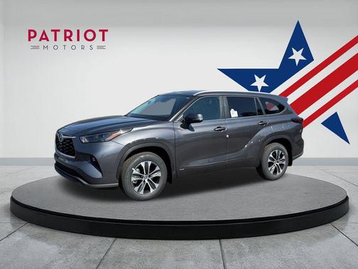 2025 Toyota Highlander Hybrid XLE