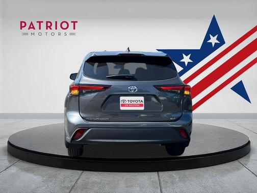 2025 Toyota Highlander Hybrid XLE