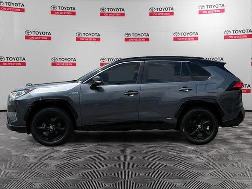 2020 Toyota RAV4 Hybrid SE