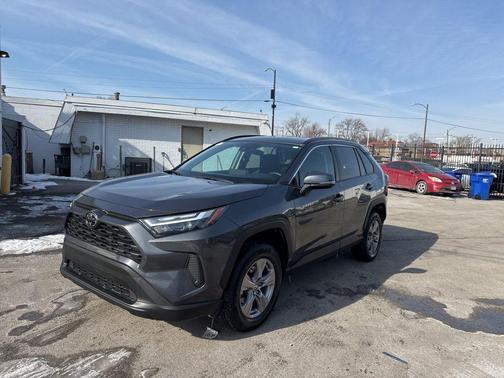 2024 Toyota RAV4 XLE