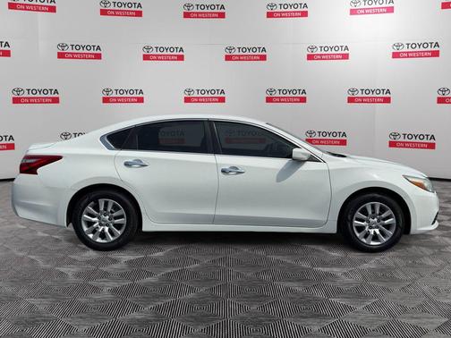 Glacier White 2016 Nissan Altima 2.5 S