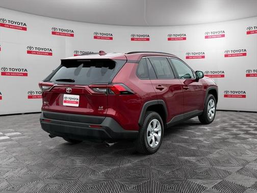 2019 Toyota RAV4 LE