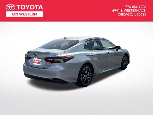 2021 Toyota Camry Hybrid XLE