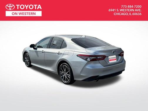 2021 Toyota Camry Hybrid XLE