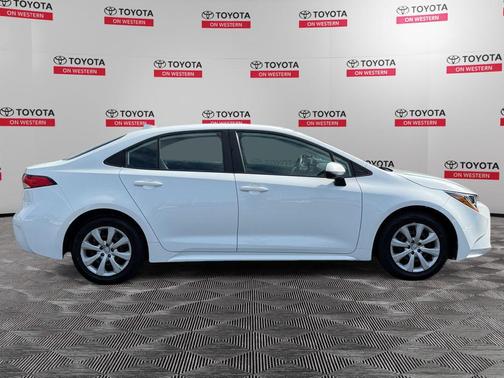 Ice Cap 2024 Toyota Corolla LE