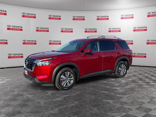 2023 Nissan Pathfinder SL 4WD
