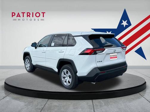 2025 Toyota RAV4 LE