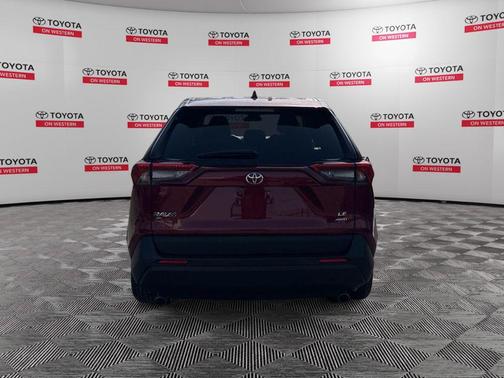 2024 Toyota RAV4 LE