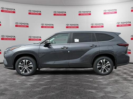 2025 Toyota Highlander XLE