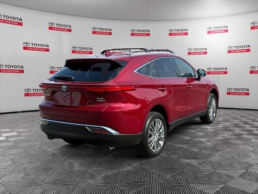 2022 Toyota Venza XLE
