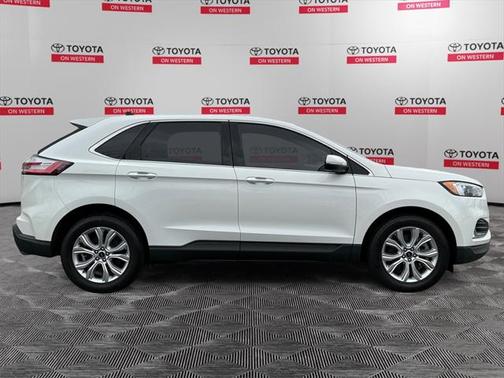 2023 Ford Edge Titanium