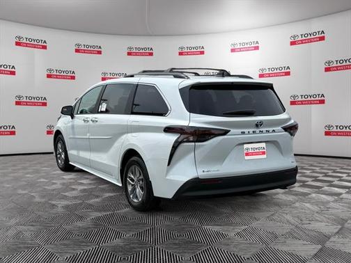 2025 Toyota Sienna XLE 7 Passenger
