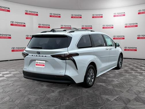 2025 Toyota Sienna XLE 7 Passenger