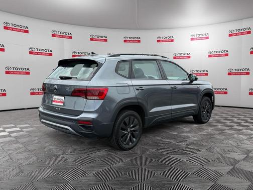 Platinum Gray Metallic 2024 Volkswagen Taos 1.5T S