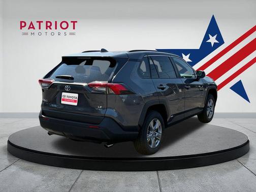 2025 Toyota RAV4 Hybrid LE