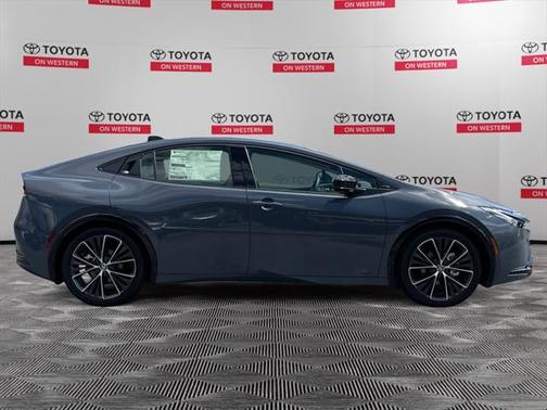 2025 Toyota Prius XLE