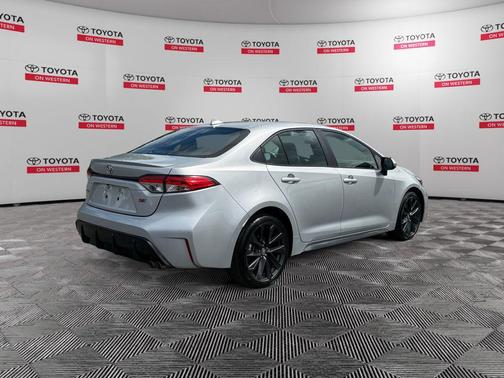 Classic Silver Metallic 2025 Toyota Corolla SE