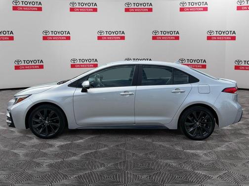 Classic Silver Metallic 2025 Toyota Corolla SE