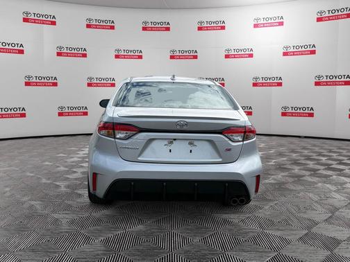 Classic Silver Metallic 2025 Toyota Corolla SE