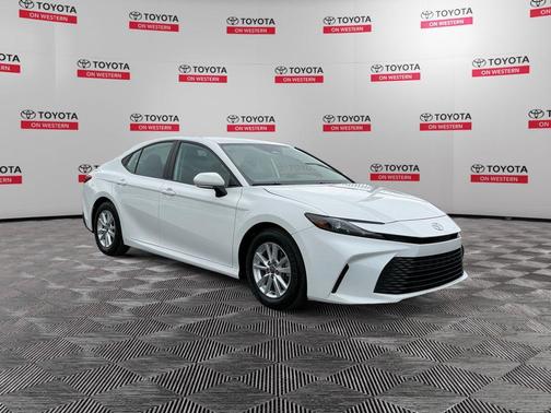 Ice Cap 2025 Toyota Camry LE