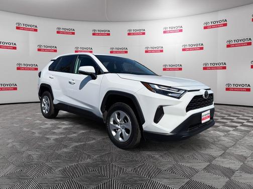 Ice Cap 2024 Toyota RAV4 LE