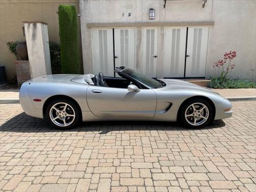 2004 Chevrolet Corvette Base