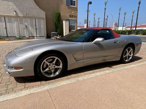 2004 Chevrolet Corvette Base
