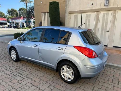 2011 Nissan Versa 1.8 S