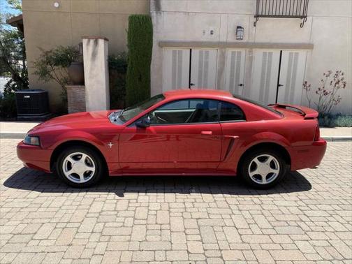 2002 Ford Mustang Base