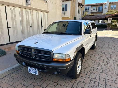 2002 Dodge Dakota Base