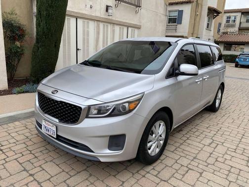2016 Kia Sedona LX