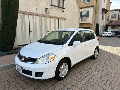 2012 Nissan Versa 1.8 S