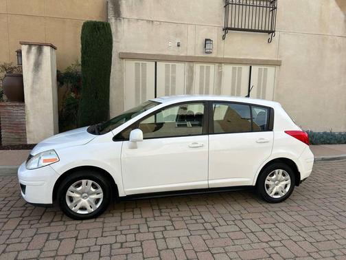 2012 Nissan Versa 1.8 S