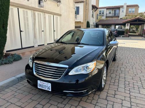 2012 Chrysler 200 Limited