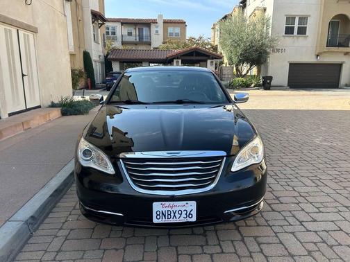 2012 Chrysler 200 Limited