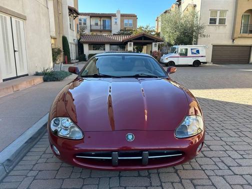 2002 Jaguar XK8 Base