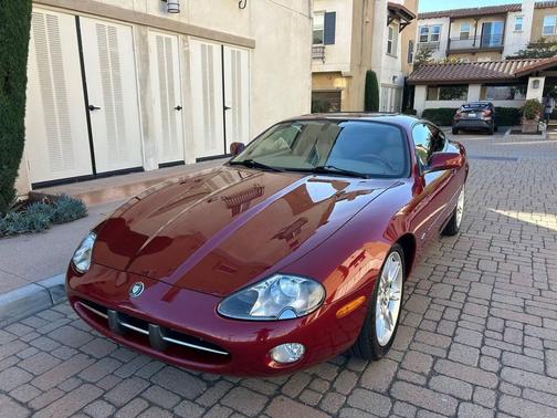 2002 Jaguar XK8 Base