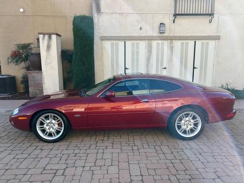 2002 Jaguar XK8 Base