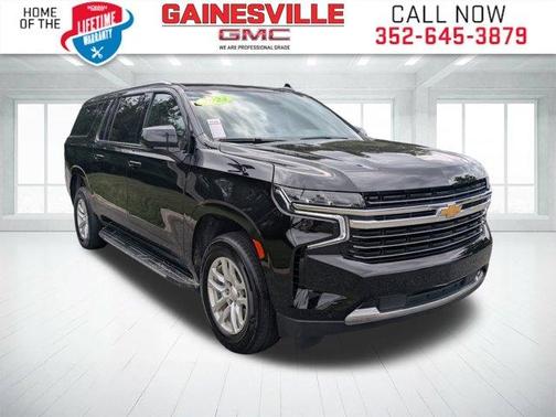2023 Chevrolet Suburban LT