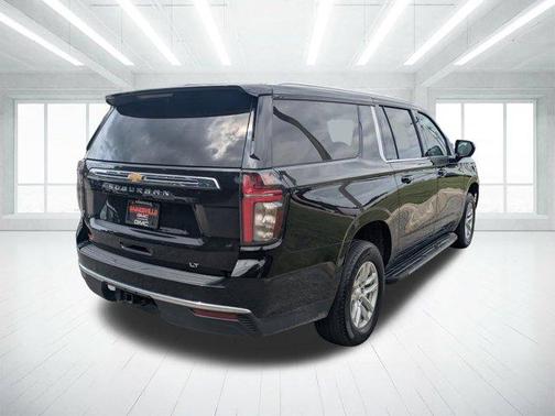 2023 Chevrolet Suburban LT