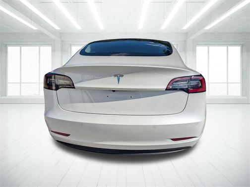 2022 Tesla Model 3 Base