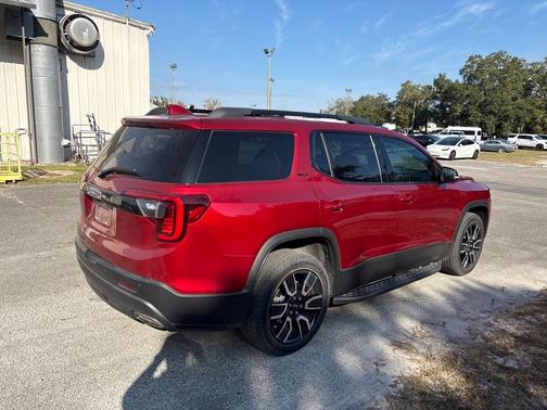 2021 GMC Acadia SLT