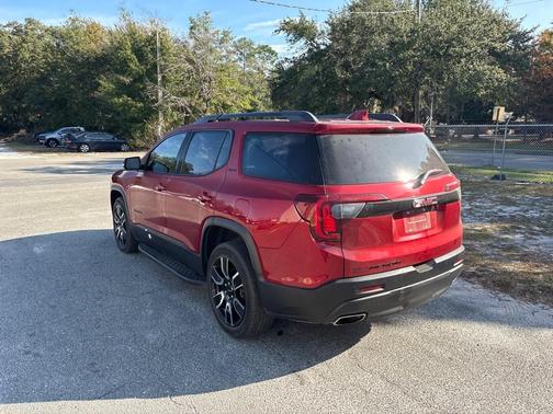 2021 GMC Acadia SLT