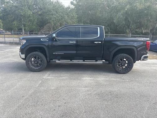 2022 GMC Sierra 1500 SLT